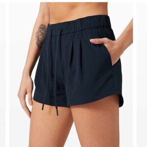 Lululemon Stroll at Sundown Mid-Rise Short 3" - True Navy - Size 8